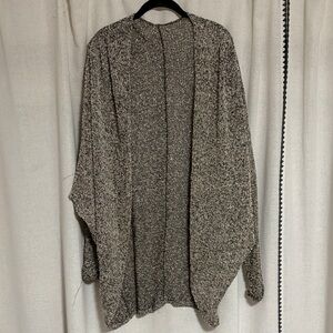 Francesca's Collections Black and Gray Cardigan